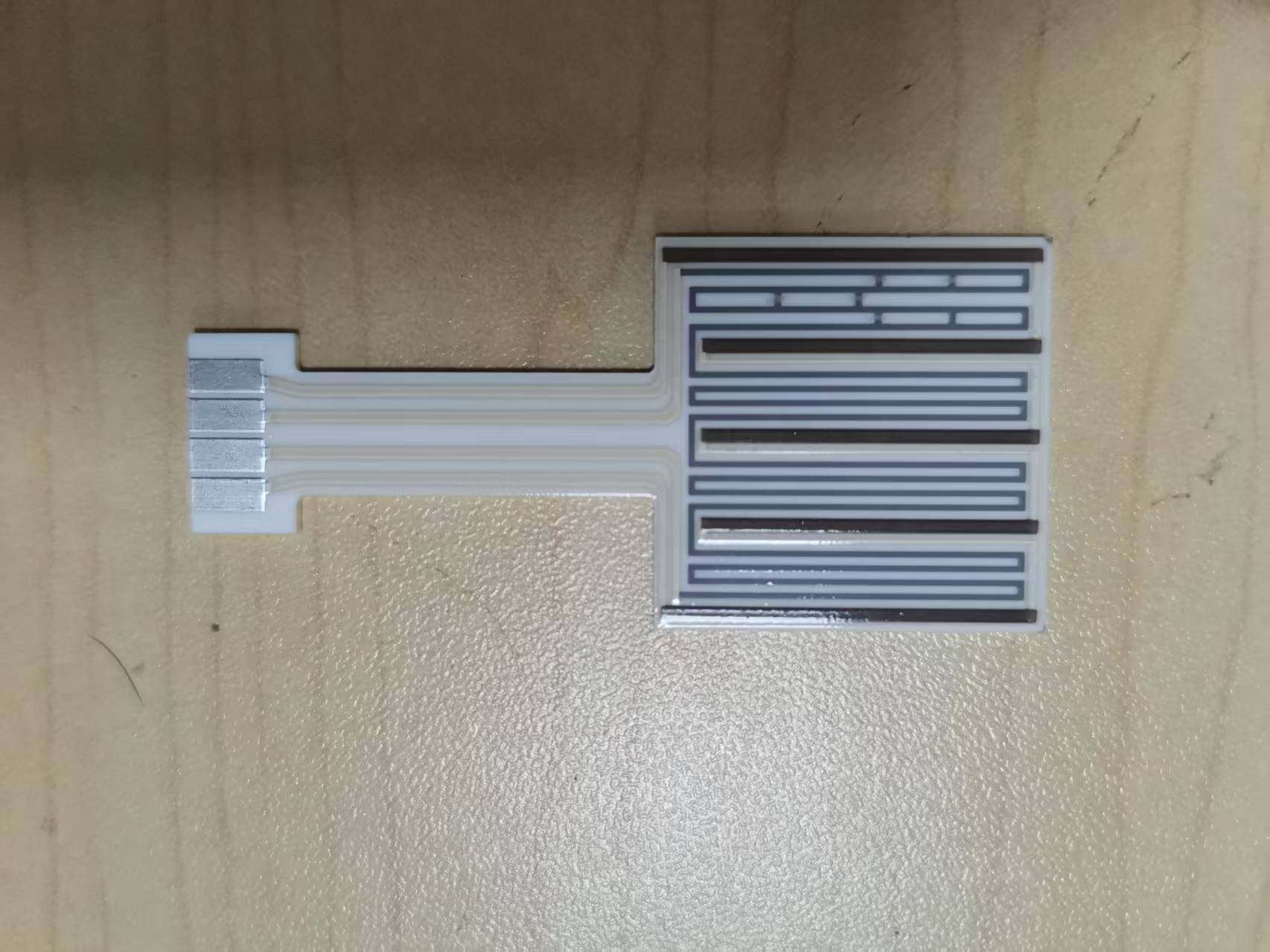 传感器用厚膜混合线路